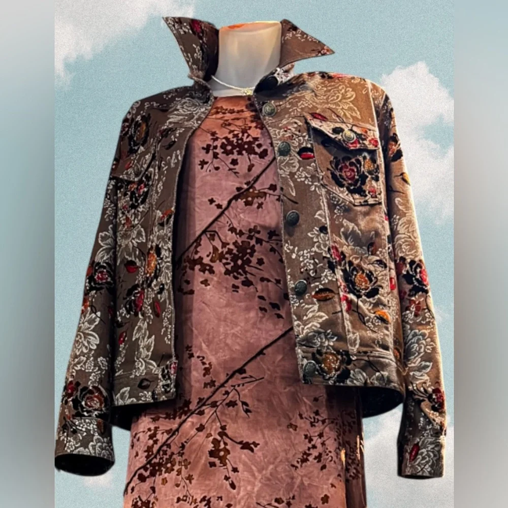 Floral Embroidered Jacket - Picture 2 of 5